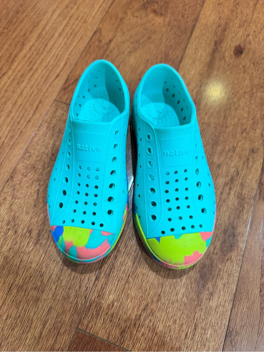 native Kids Jefferson Slip-On Shoes in Aqua with Neon marble Accent c12